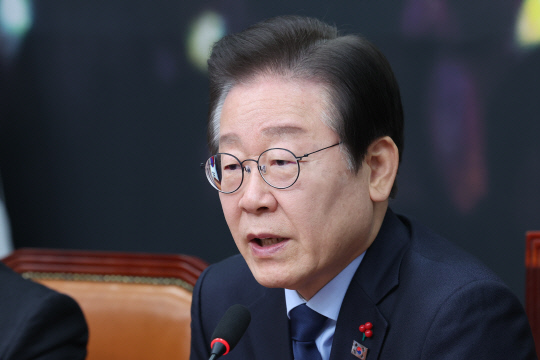 이재명 더불어민주당 대표가 지난 16일 국회에서 열린 최고위원회의에서 발언하고 있다. [연합뉴스 제공]